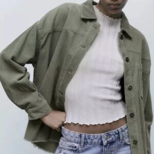 Zara Women Size M Green Corduroy Shirt Jacket Button Front Raw Hem Oversized